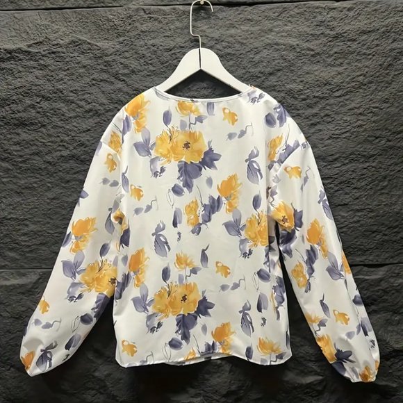 Floral Print Blouse - Yellow and Blue - Picture 2 of 3